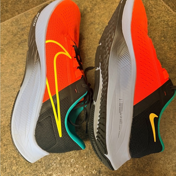 Nike Air Zoom Pegasus Orange 11 mens - Picture 6 of 8